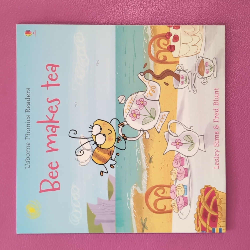 Usborne Mini Phonics Readers Bug In A Rug And Bee Makes Tea - Picture 4 of 5